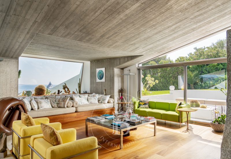 Villa Art of a Kind