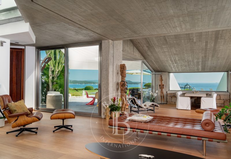 Villa Art of a Kind