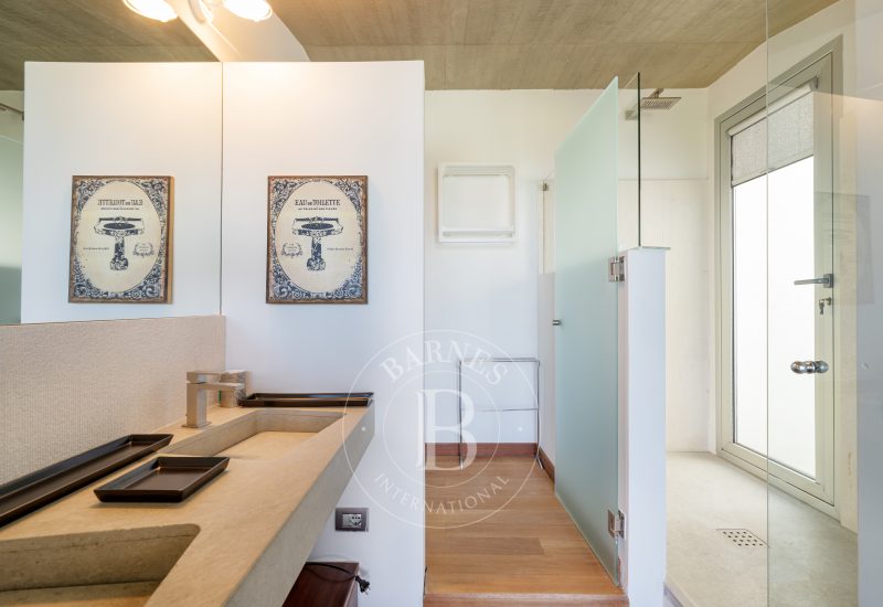 Villa Art of Kind