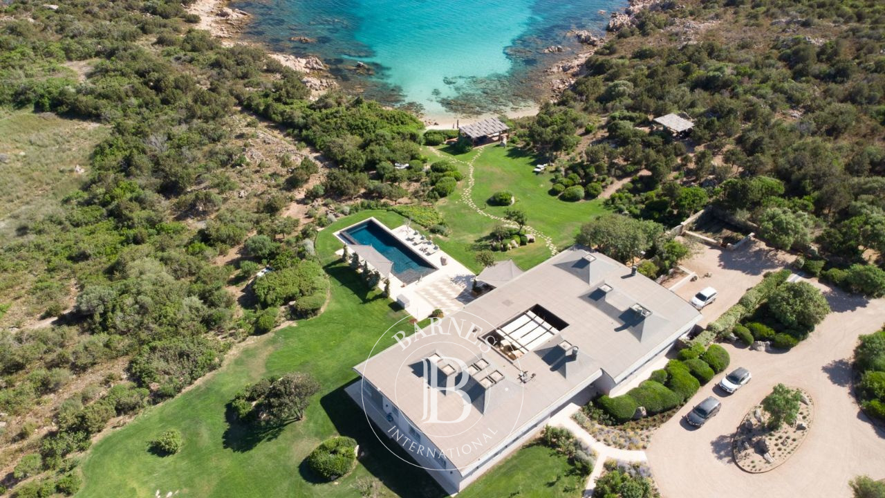 Villa Horse